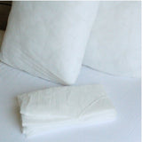 Kit Alese Plateau Jetable Soft sur un lit